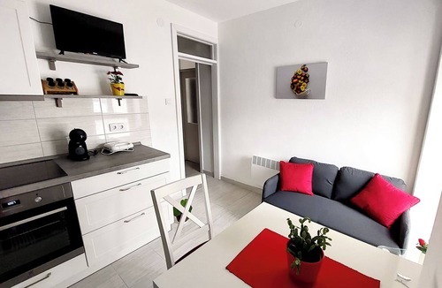 Cove Parja Apartment | Apartment Oliva (91891-A1) - Knin