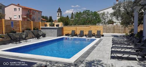 Peroj Apartment | Apartment olive tree garden&poll view 4 plus 2, 130 m2 with tiki bar
