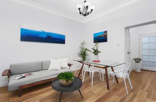 Mosman Apartment | Apartment on Balmoral Beach Hill