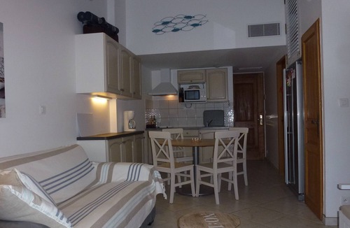 La Croix-Valmer House | APARTMENT ON THE BEACH