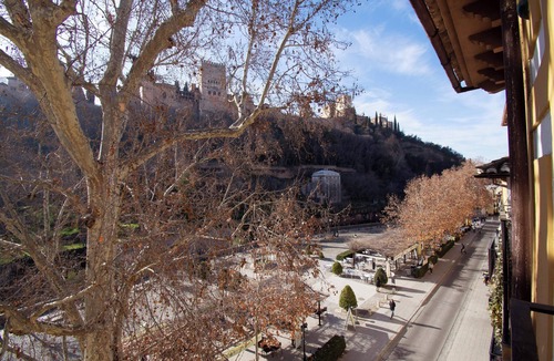 San Pedro Apartment | Apartment on the Alhambra's Front Line, Paseo de los Tristes. Free Parking