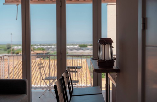 El Perello Apartment | Apartment on the beach overlooking Lálbufera with incredible sunsets!