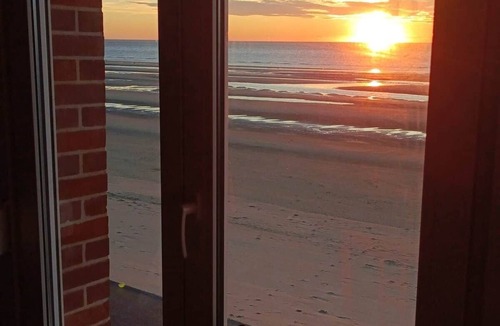 Bray-Dunes Apartment | Apartment on the sea wall, exceptional sea view