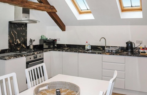 Bala Apartment | Apartment One - UK49591