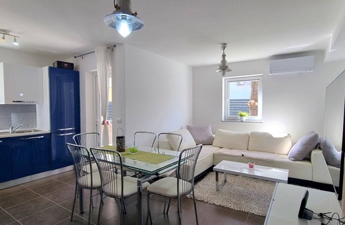 Jurandvor Apartment | Apartment Osmanovic A6 - with private Garden