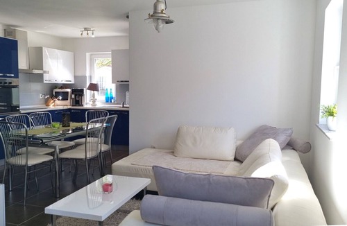 Jurandvor Apartment | Apartment Osmanovic A6 - with private Garden
