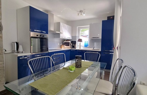Jurandvor Apartment | Apartment Osmanovic A6 - with private Garden