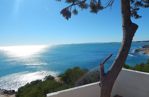 La Florida Apartment | Apartment overlooking large pool with private roof terrace, La Florida