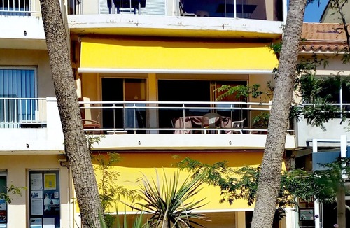 Valras-Plage Apartment | APARTMENT P2 SECOND FLOOR SEA VIEW NEAR THE BEACH