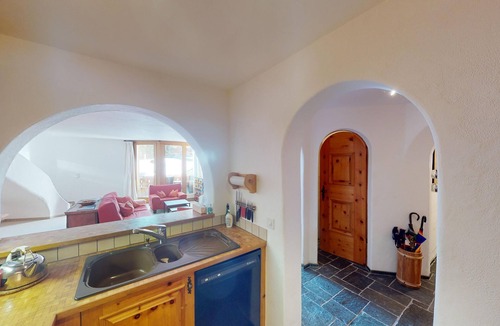 La Punt-Chamues-ch Apartment | Apartment Paterna 9 - 3-bedroom apartment in an Engadine house