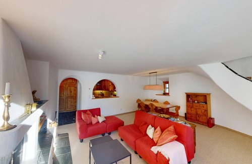 La Punt-Chamues-ch Apartment | Apartment Paterna 9 - 3-bedroom apartment in an Engadine house