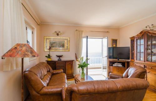 Gorica Apartment | Apartment Paco - Three-Bedroom Apartment with Balcony and Sea View