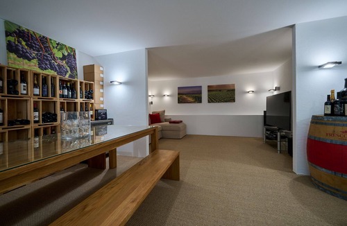 Klosters-Serneus Apartment | Apartment 'Panorama' with Mountain View, Private Terrace and Wi-Fi