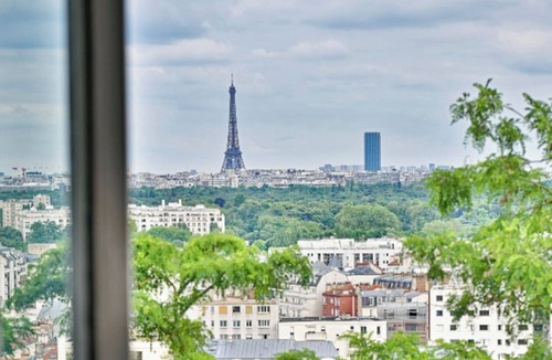 Puteaux Apartment | Apartment Panoramic view of the capital