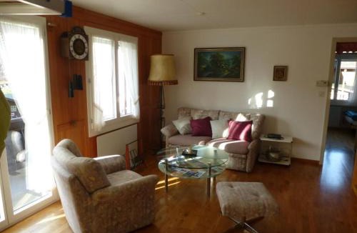 Lungern Apartment | Apartment Paradiesli Steiger Lungern by Interhome