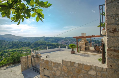 Vrisnik Apartment | Apartment Peace and quiet (83651-A1) - Jelsa - island Hvar