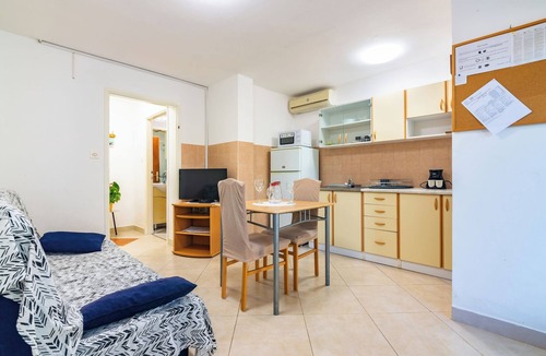 Bogovici Apartment | Apartment Pero - 2 (Kvarner - Malinska)