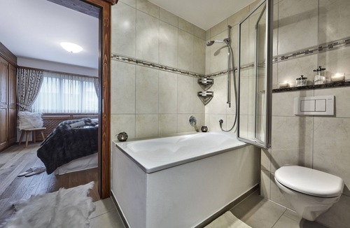 Klosters-Serneus Apartment | "Apartment Platzerschof" with Wi-Fi