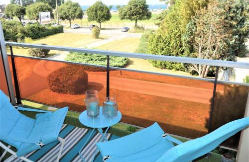 Dinard Apartment | Apartment Port Blanc by Interhome