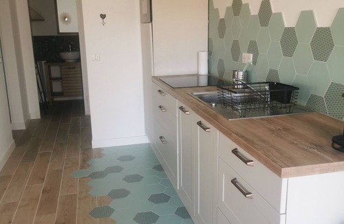 Sadirac Apartment | Apartment-Premium-Ensuite with Shower-Lake view