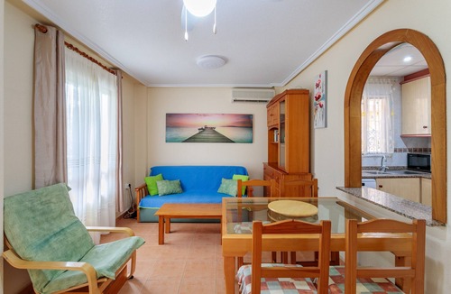 Gran Alacant Apartment | Apartment 'Pretty Bungalow' with Mountain View, Wi-Fi and Air Conditioning