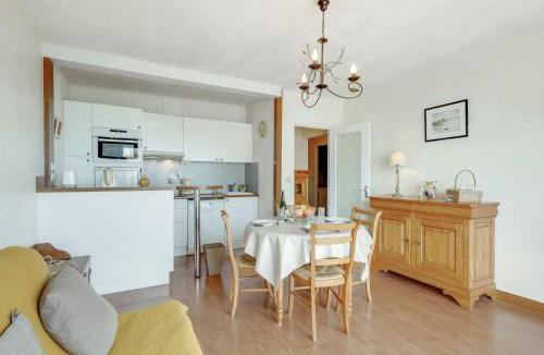 Cabourg Apartment | Apartment Prince Albert by Interhome