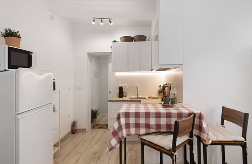 Sant Celoni Apartment | Apartment Privat Sant Celoni Montseny Barcelona with Balcony and Wi-Fi.