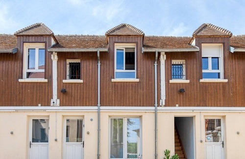 Etampes Apartment | Apartment-Private Bathroom