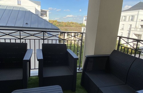 Serris Apartment | Apartment-Private Bathroom-Apartment-Garden view-Dream Apartments