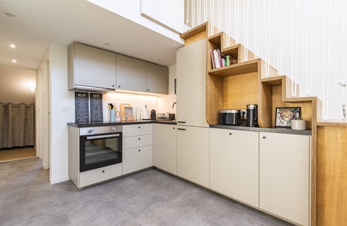 Hincmar Apartment | Apartment-Private Bathroom-Apartment