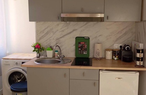 Quartier du Port Apartment | Apartment-Private Bathroom