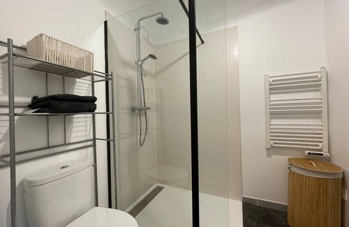 Sens Apartment | Apartment-Private Bathroom-Apartment