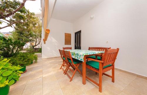 Promajna Apartment | Apartment Promajna