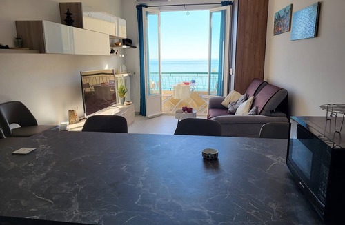 La Californie Apartment | Apartment 'Promenade Des Anglais' with Sea View, Balcony and Wi-Fi
