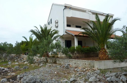 Cove Makarac (Milna) Apartment | Apartment Pupa