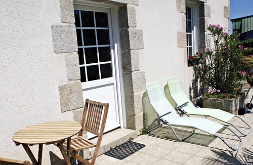 Ploneour-Lanvern Apartment | Apartment quiet, rural setting not far from the sandy beaches