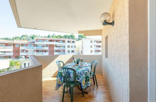 Sainte-Maxime City Centre Apartment | Apartment Régina-2 by Interhome