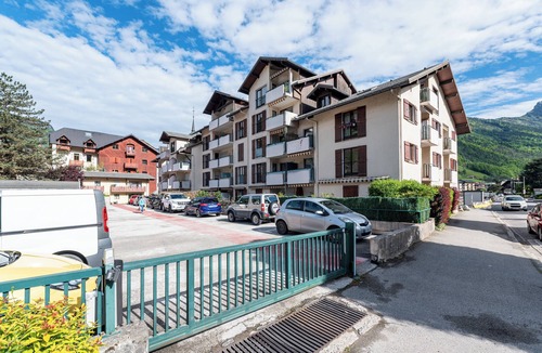 Thones Apartment | Apartment 'Résidence Du Parc' with Balcony