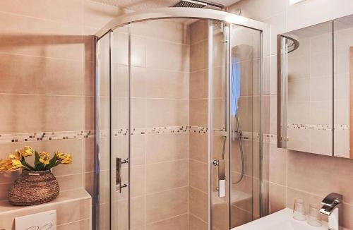 Wengen Apartment | Apartment Racer's Retreat Apt-2 by Interhome