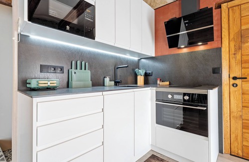 Arnes Apartment | Apartment 'Raconet D'Arnes' with Private Terrace, Wi-Fi and Air Conditioning