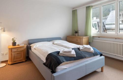 Davos-Platz Apartment | Apartment Regina Apt Golfblick by Interhome