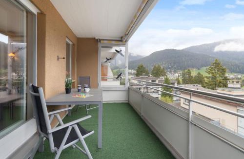 Davos-Platz Apartment | Apartment Regina Apt Golfblick by Interhome