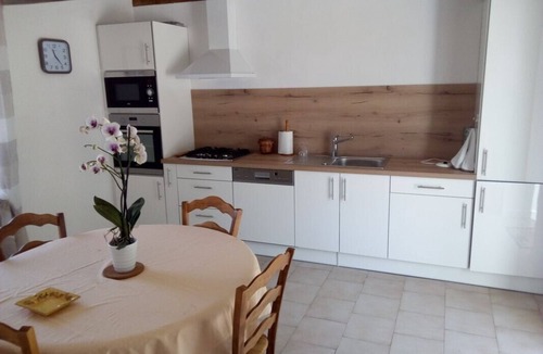 Domessargues Apartment | Apartment rental in Mas