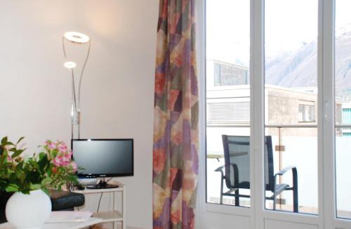 Ascona Apartment | Apartment Residenza Corallo-7 by Interhome