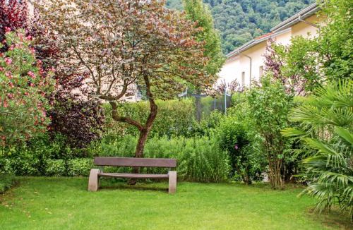 Caslano Apartment | Apartment Residenza Parcolago Apt 018 mit Garten by Interhome