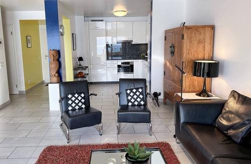 Ronco sopra Ascona Apartment | Apartment right on the lake with private lake access and magnificent views