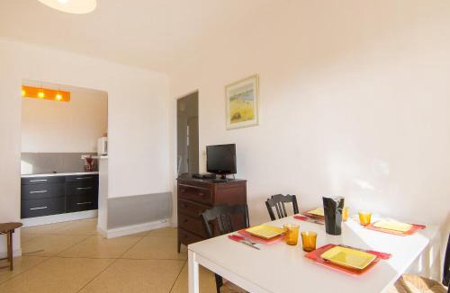 Cavaliere Apartment | Apartment Riva Bella-2 by Interhome