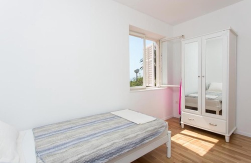 Pile House | Apartment & Room Cvita