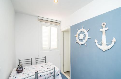 Gruz Apartment | Apartment & Rooms Alan - Double Room with Shared Bathroom 1