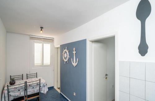 Gruz Apartment | Apartment & Rooms Alan - Double Room with Shared Bathroom 1